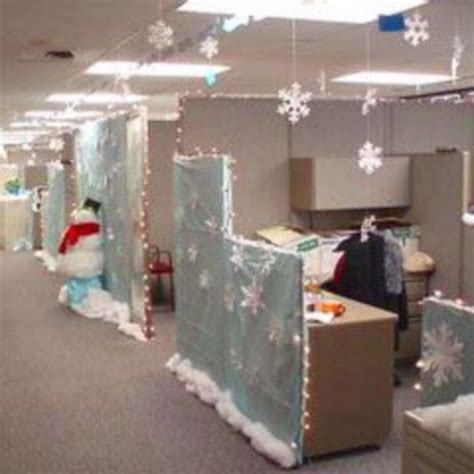 41 Gorgeous Office Holiday Decors That Inspire