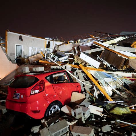 Tennessee Tornadoes Leave 6 Dead And 23 Injured Officials Say The New York Times