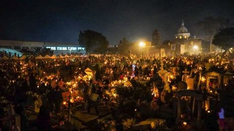 D A De Muertos Mixquic Un Pueblo Que Vive De Sus Fieles Difuntos