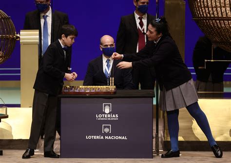 ¿Qué tiene la Lotería de Navidad para que todo el mundo juegue?