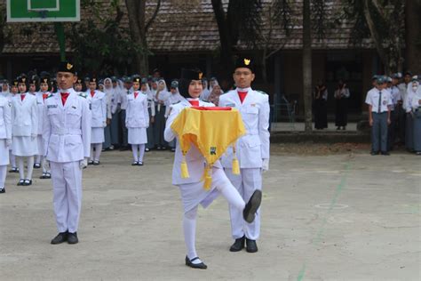 Upacara Terakhir Di Sma Negeri 1 Kayuagung Bagi Siswa Kelas Xii Sma