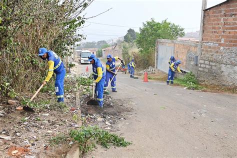 Mutirões de limpeza são realizados em vários bairros de Vitória da