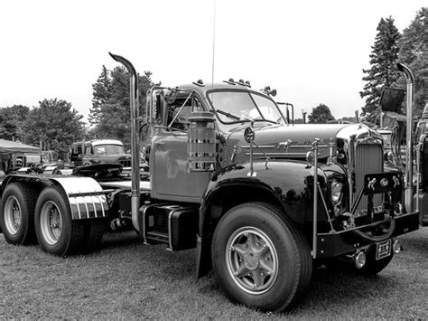 Mack B Semi Tractor Taken At The Atca Antique Truck Cl Flickr