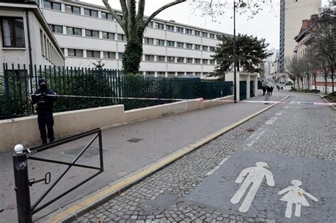 Paris Un adolescent de 16 ans tué lors d une rixe une enquête pour