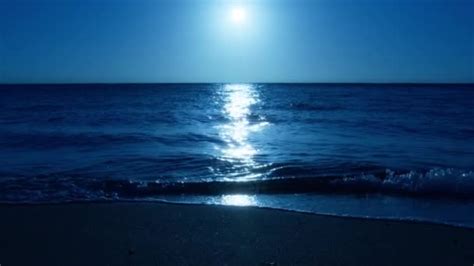 Moonlight Reflecting Dark Blue Sea Soft Waves Sparkling Waves Lapping ...