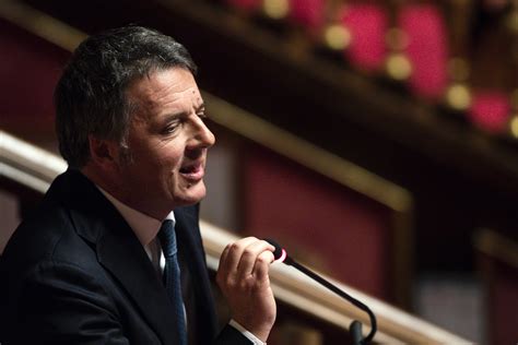 Matteo Renzi Annuncia La Sosta Ai Box Dalla Politica Il Leader Di