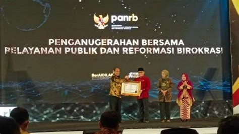 Asela Dijaketi Pemkot Tegal Dapat Penghargaan Top Inovasi Pelayanan