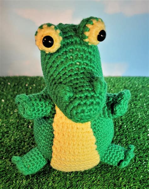 Baby Gator Amigurumi Crochet Pattern – My Fingers Fly