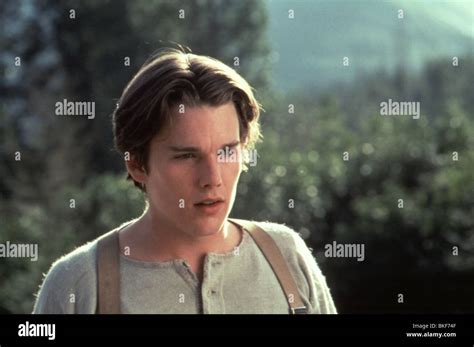 WHITE FANG -1990 ETHAN HAWKE Stock Photo - Alamy