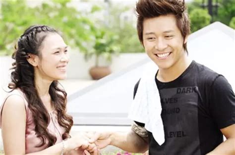 Cùng sinh năm 1978 và số đào hoa Tuấn Hưng lấy vợ hot girl có 3 con người vẫn chưa cưới bạn