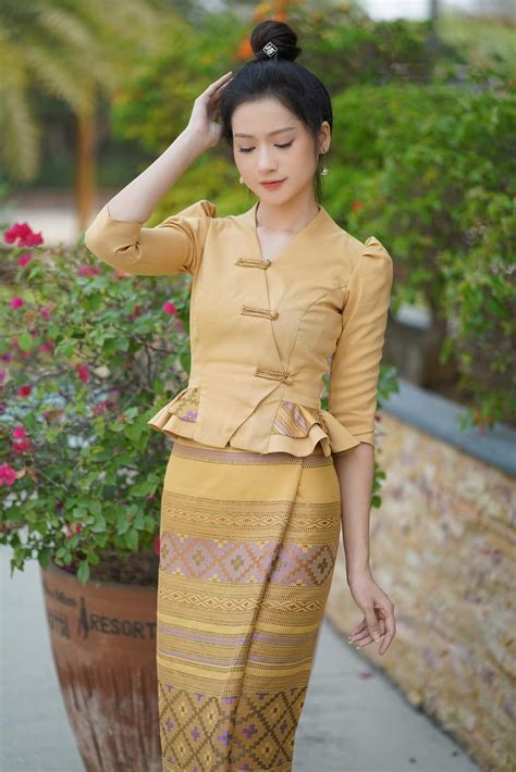 👸 𝐇𝐧𝐢𝐧 𝐎𝐨 𝐖𝐚𝐢 𝐖𝐚𝐢 🇲🇲 Traditional Dresses Designs Burmese Clothing