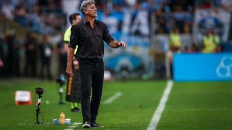 Esquema tático do Grêmio foi fundamental para vitória sobre o Palmeiras