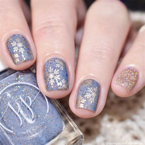 Gold flakes on I Am What I Amethyst, Gold stamp | Nails, Holiday nails ...