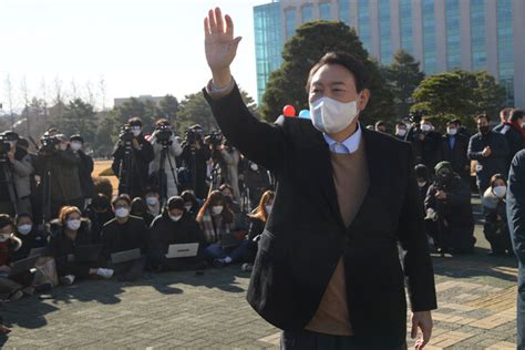 후보는 안 보이고 이준석·김종인만꼬이는 국민의힘 ‘3두 체제