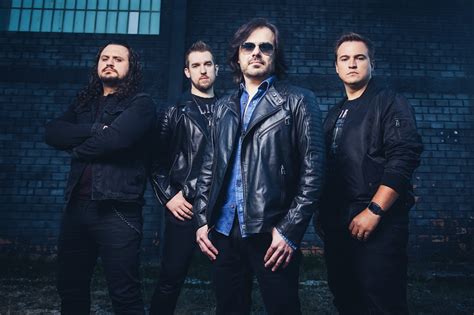 Landfall contratada da Frontiers lança single em homenagem ao