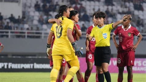 Wasit Vietnam Beri Kartu Merah Kontroversi Kepada Timnas Putri