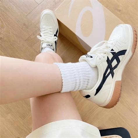 Gi Y Asics Court Mz Cream Black Gum A Jordan