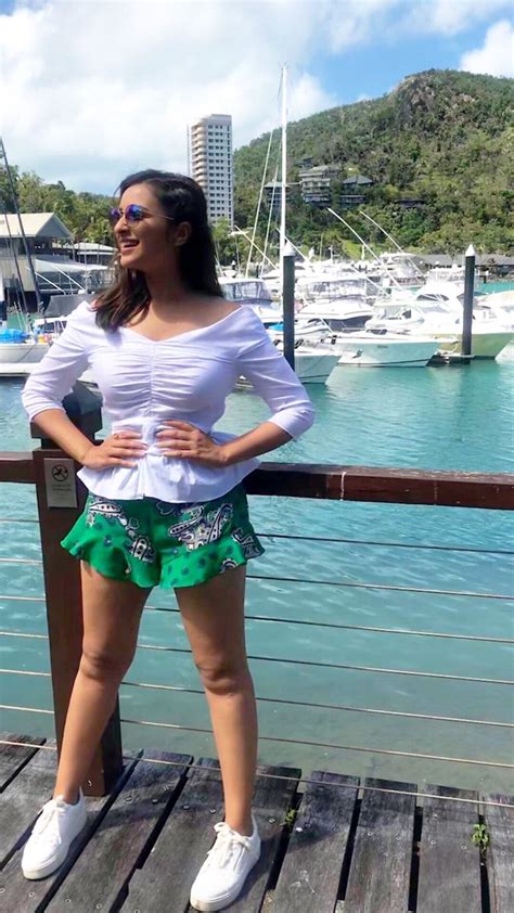 Milky Hot Thighs Legs Of Indian Celebs Parineeti Chopra Hot In Thailand