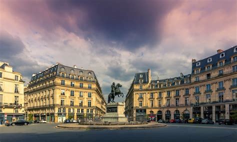 La Petite Histoire De La Place Des Victoires Vivre Paris