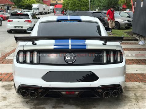 Ford Mustang 2.3 / 5.0 Installed APR Style Carbon Fibre Rear Spoiler