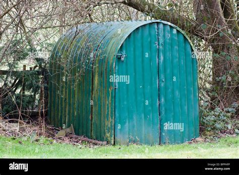 Anderson Shelter Stock Photo - Alamy