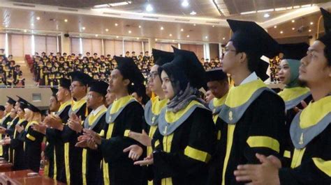 Ut Jakarta Luluskan Wisudawan Diharapkan Jadi Pribadi Yang