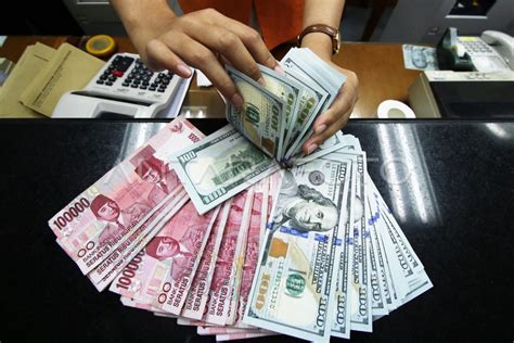 Pelemahan Rupiah Terhadap Dolar Antara Foto