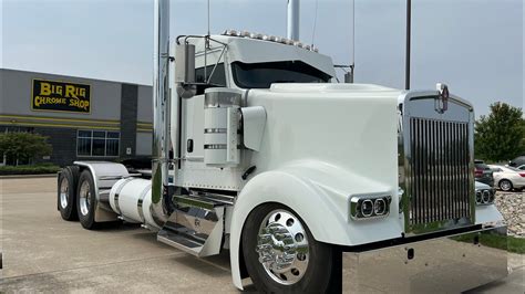 Check Out This Kenworth W900 Build Youtube