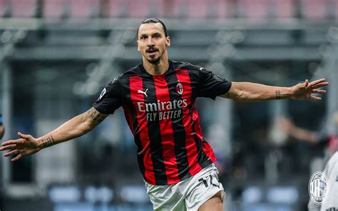 Ibrahimovic Pendura As Chuteiras Vis O De Mercado