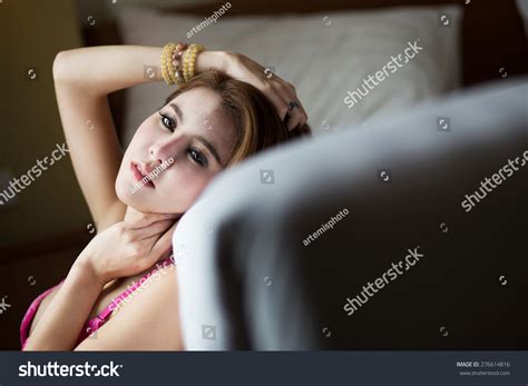 Sexy Asian Woman Lingerie Posing Bedroom库存照片276614816 Shutterstock
