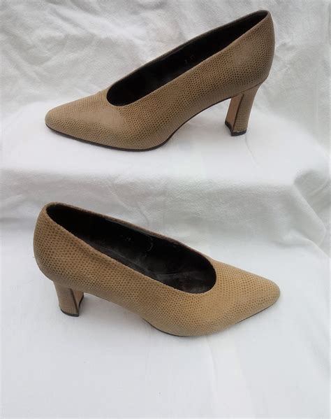 Vintage Evan Picone Light Brown Textured Suede Block Chunky Heel Pumps