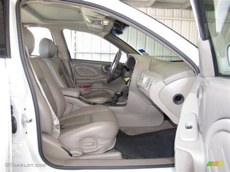 Taupe Interior 2005 Pontiac Bonneville Sle Photo 39411221