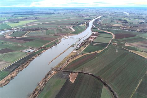 Polder Elazna Pierwsza Cz Na Finiszu Na Wykonawc Drugiej