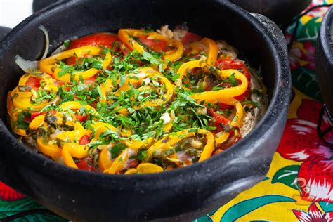 Moqueca de peixe tradicional receita deliciosa e super fácil