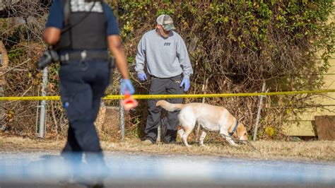 Kc Mo Police Investigate Homicide After Body Found In Yard Kansas