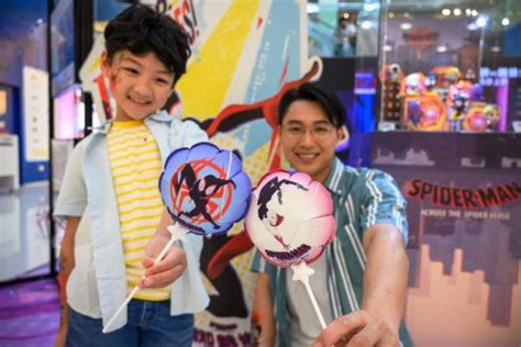 Hot Toys X Sesame Note