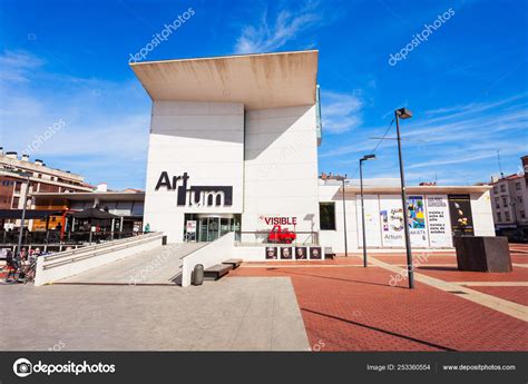 The Artium Museum In Vitoria Gasteiz Stock Editorial Photo Saiko3p