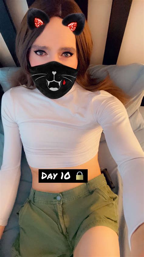 Sports fans are debating who plays at the alamodome tonight