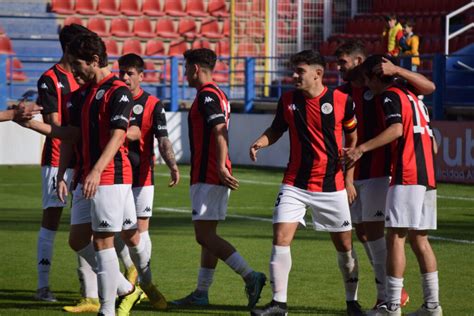 El CD Extremadura encara su último partido como visitante de la primera