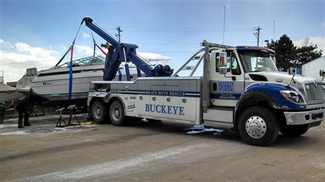 Big Rig Towing Cincinnati Oh Buckeye Riverside Towing