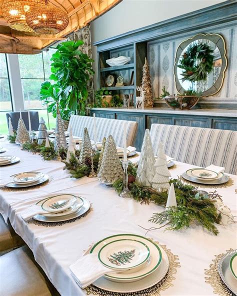 25 Charming Christmas Dining Table Decor Ideas You’ll Love