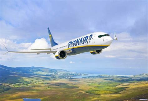 Ryanair Order For Aircraft Confirmed Mentour Pilot