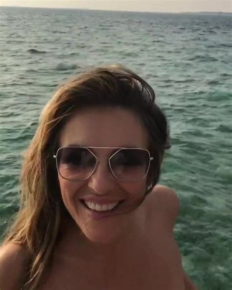 Elizabeth Hurley Nude Porn Videos Sex Tapes Xhamster