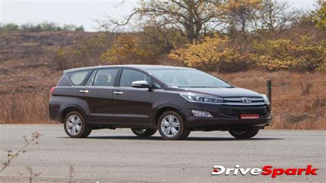 Toyota Innova Crysta Receives 15000 Bookings In 10 Days Drivespark News