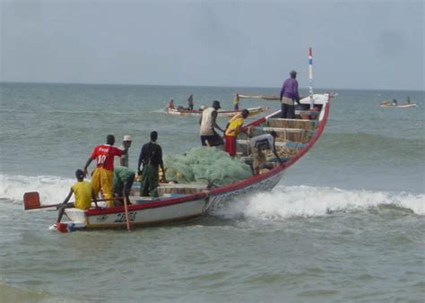 S N Gal Au Moins Morts Dans Le Chavirement D Une Pirogue Saint