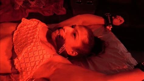 Muscular Babe Roasted HD WMV Fetish Bizarre Clips4sale