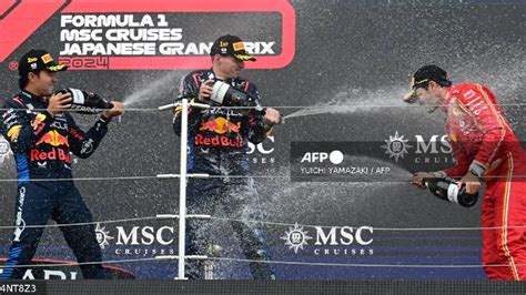 Max Verstappen gana el Gran Premio de Japón y Checo Pérez queda