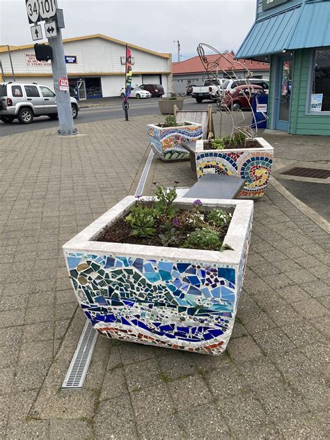 Or Waldport Tile Mosaic Planter Boxes At Highways Flickr