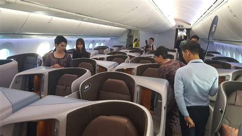 First Look Singapore Airlines Boeing 787 10 Dreamliner Regional Business Class Business Traveller