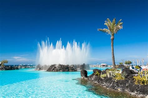 Top Water Parks in Tenerife [2024 Guide] - Paulina on the road